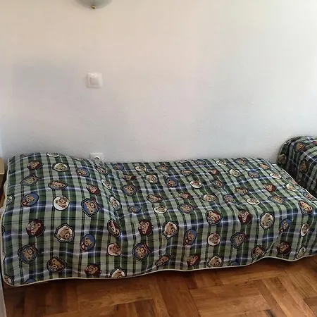 Agi Ii. Apartment *